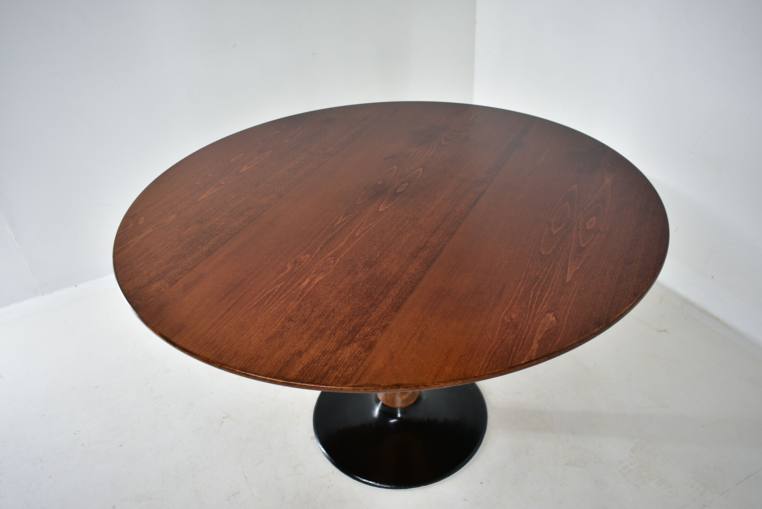 1969s beech round dining table, Czechoslovakia
