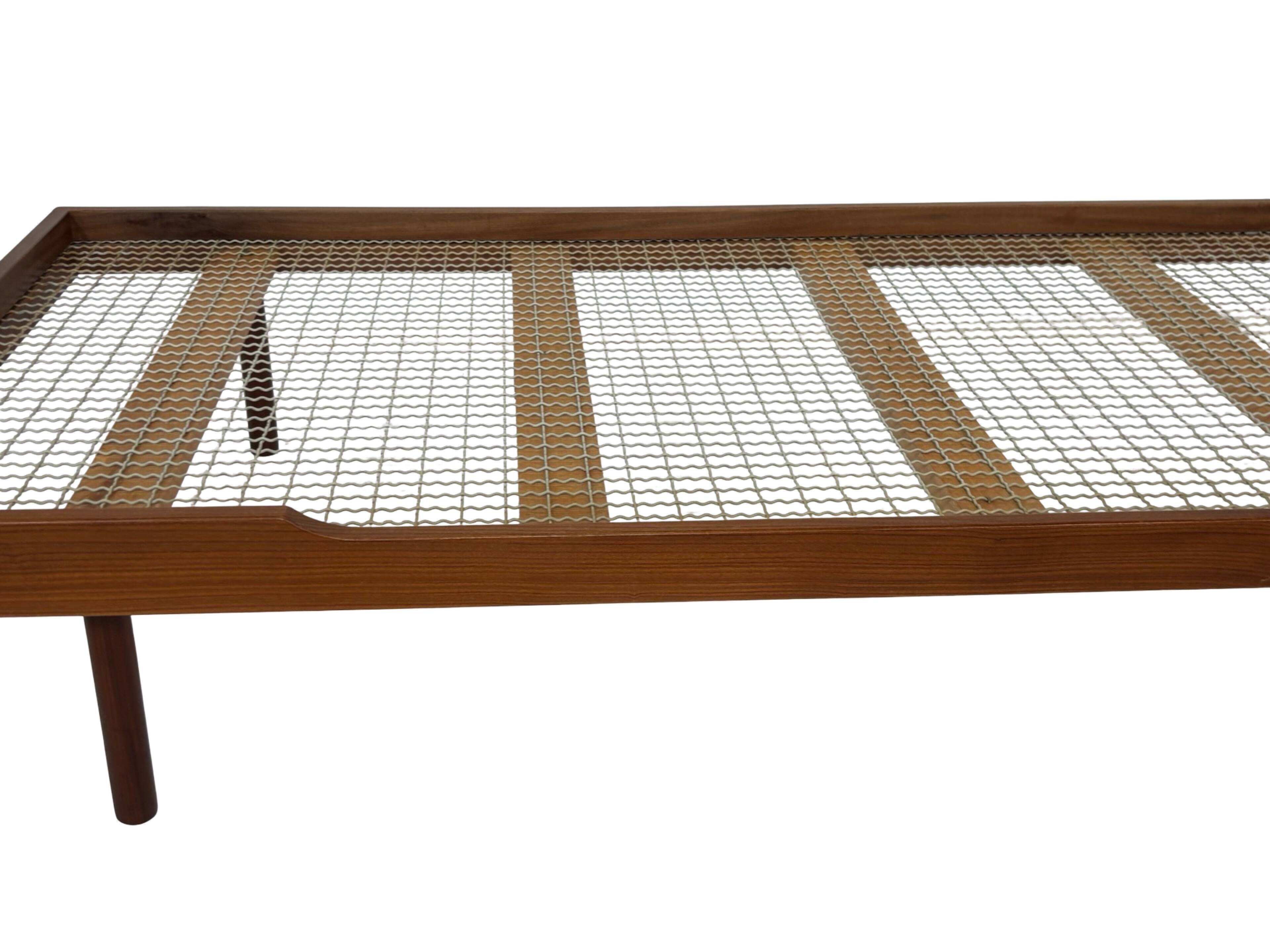 Vintage daybed minimalist design in Teak 1960s