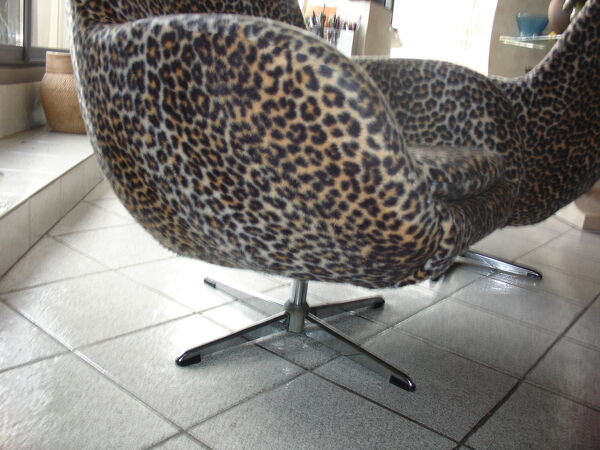 Paire de fauteuils '' oeuf  '' de 1973