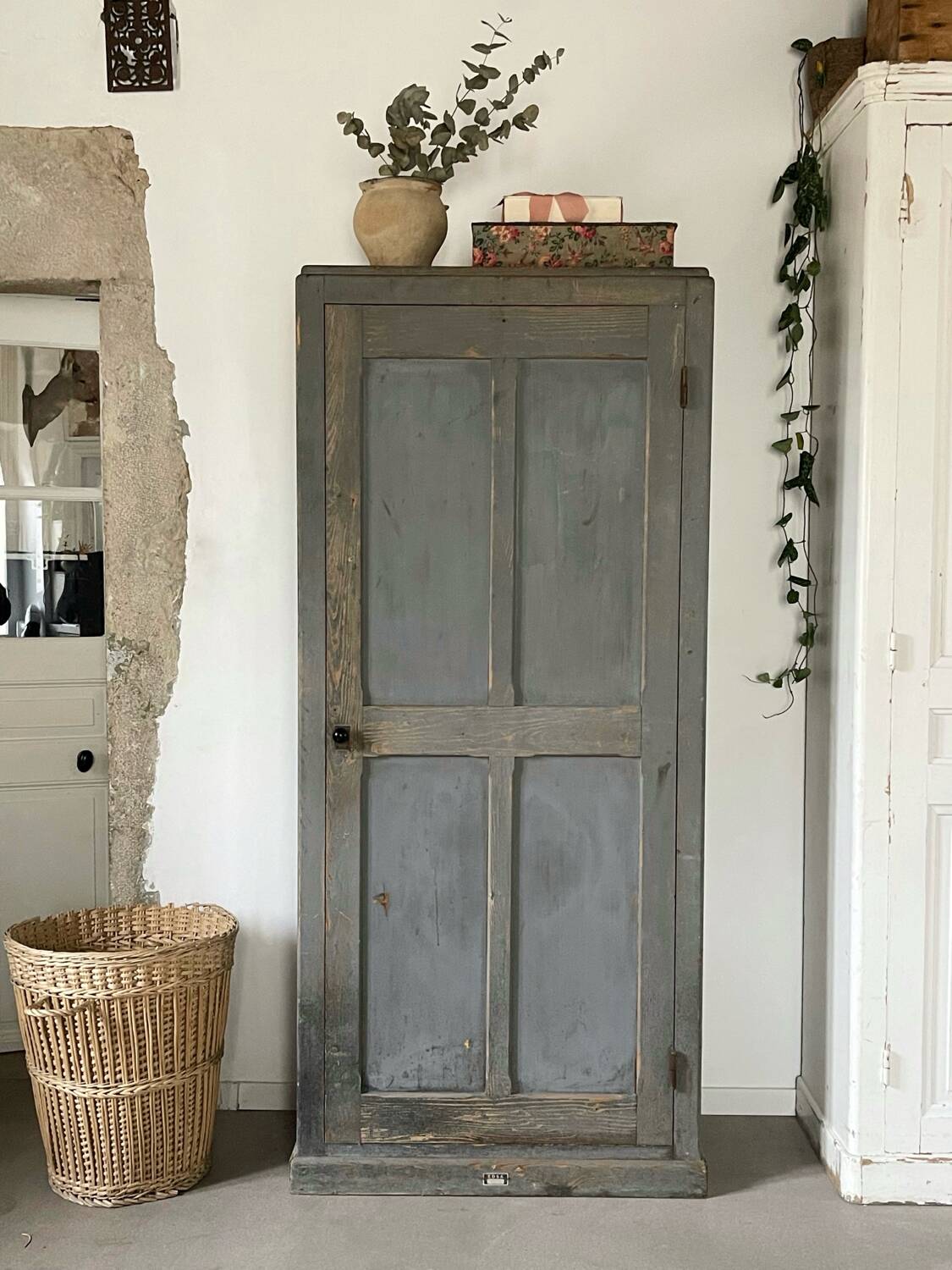 Workshop bonnet maker