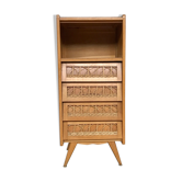1950-foot compact dresser