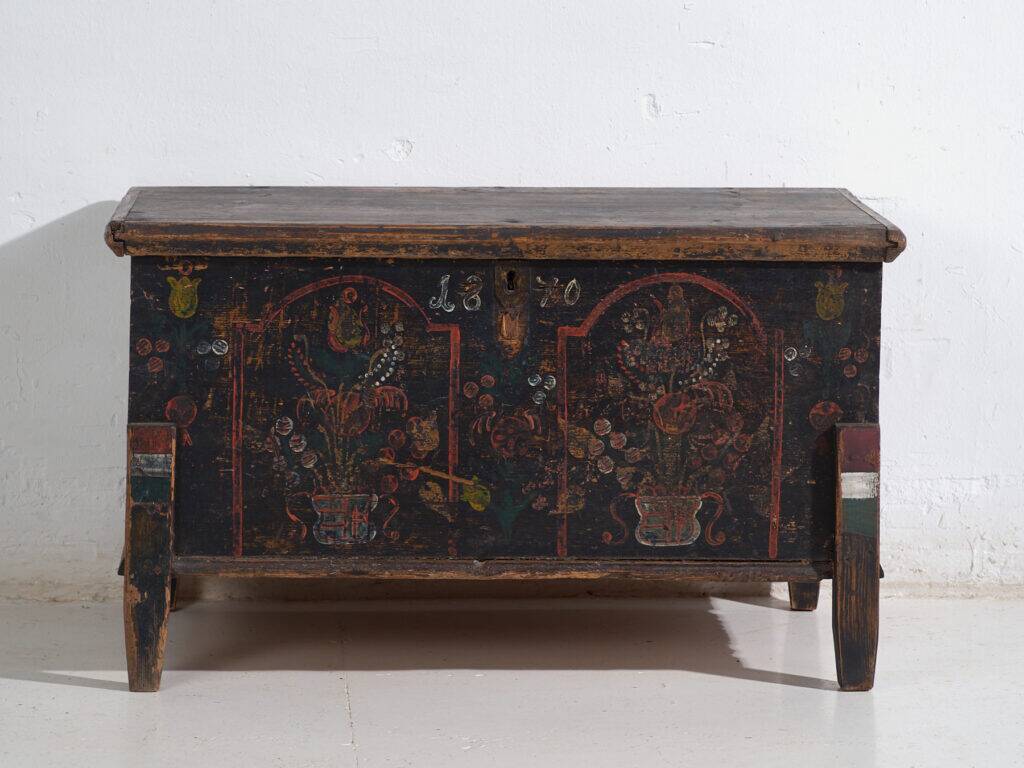 Antique pine wood chest – Central Europe (circa 1870)