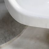 Fauteuil space age en fibre de verre laquée blanche, circa 1970