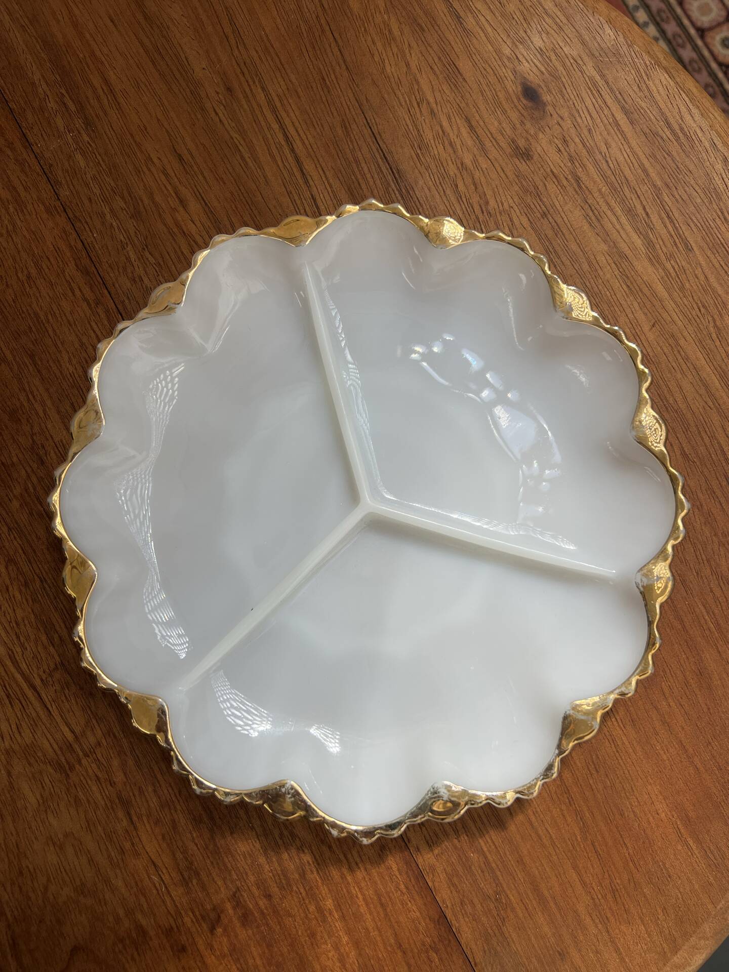 Plat de service en opaline - 1940