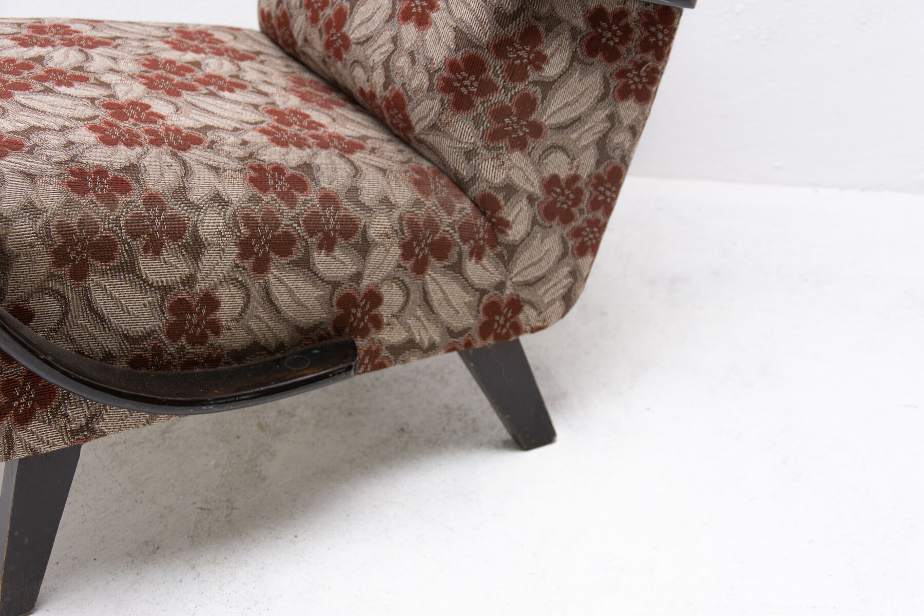 Paire de fauteuils par Jindřich Halabala 1950