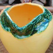 Jug in slipware apple