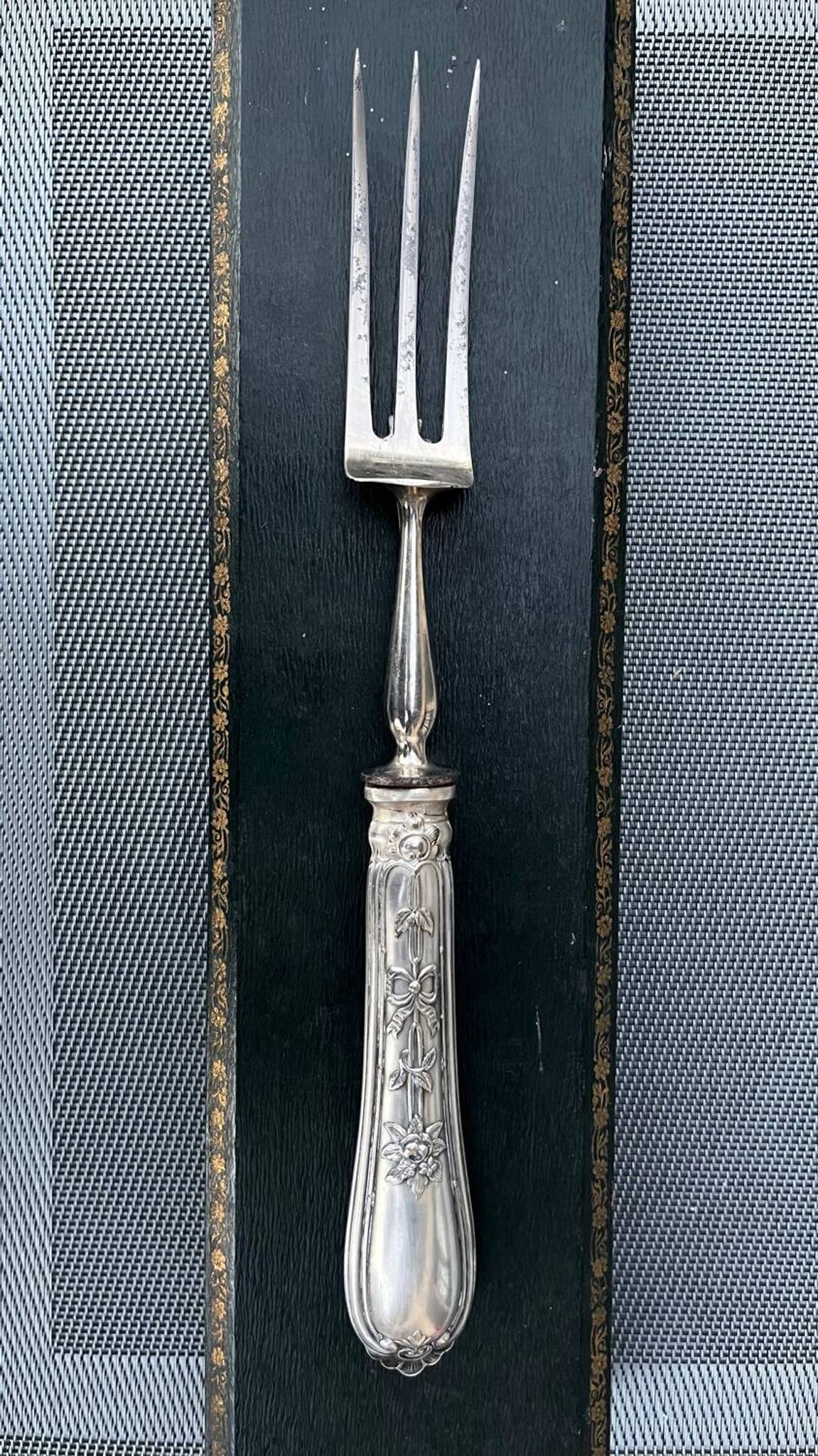 Vintage cutting service cutlery box