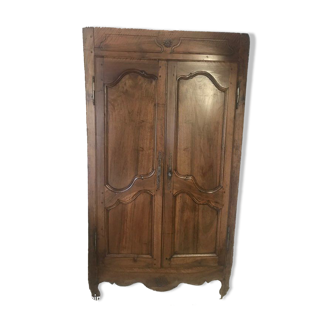Façade porte d'armoire en bois avec cadre en noyer