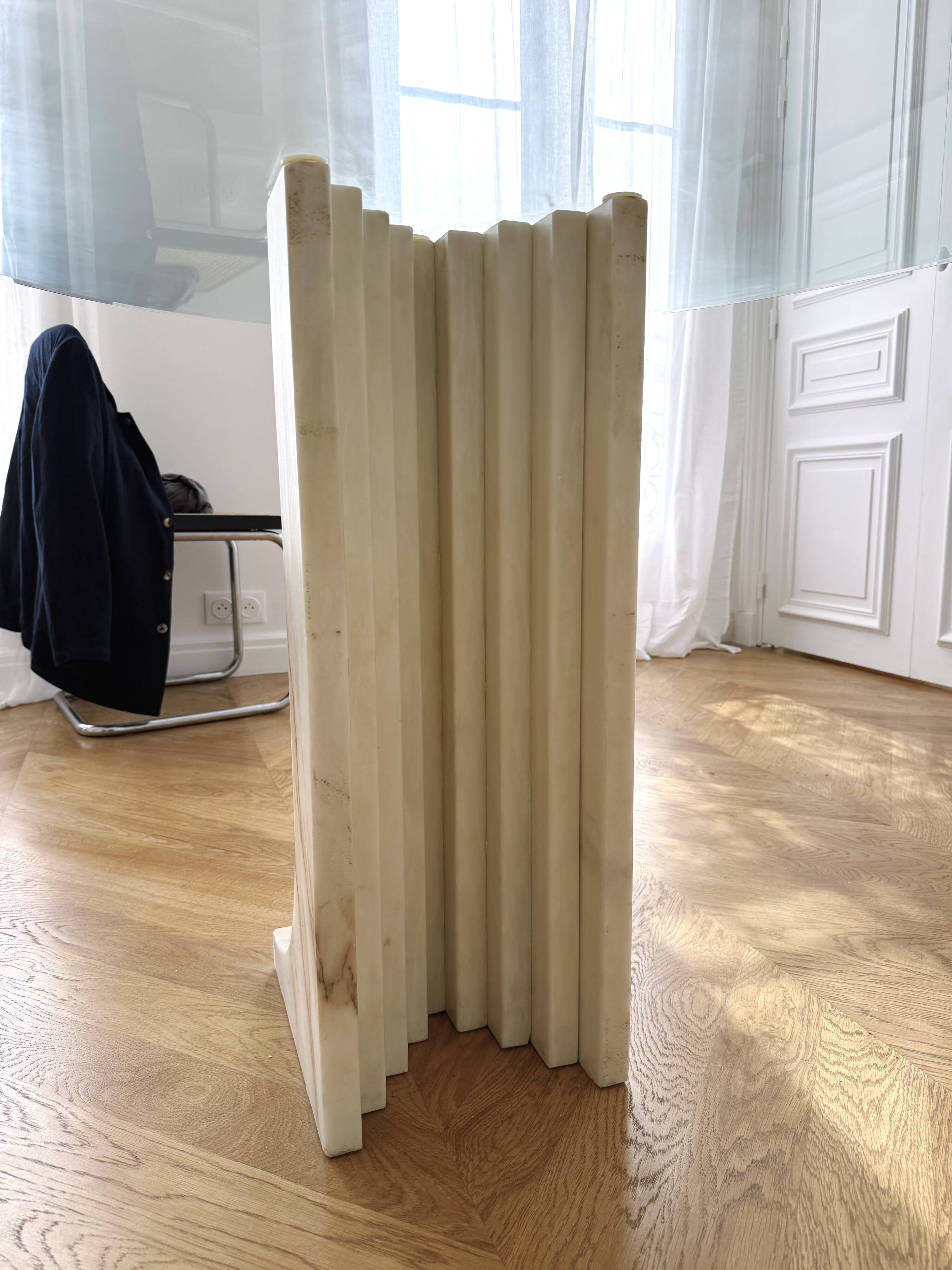 White marble dining table, Samo by Carlo Scarpa, Italy, 1970s