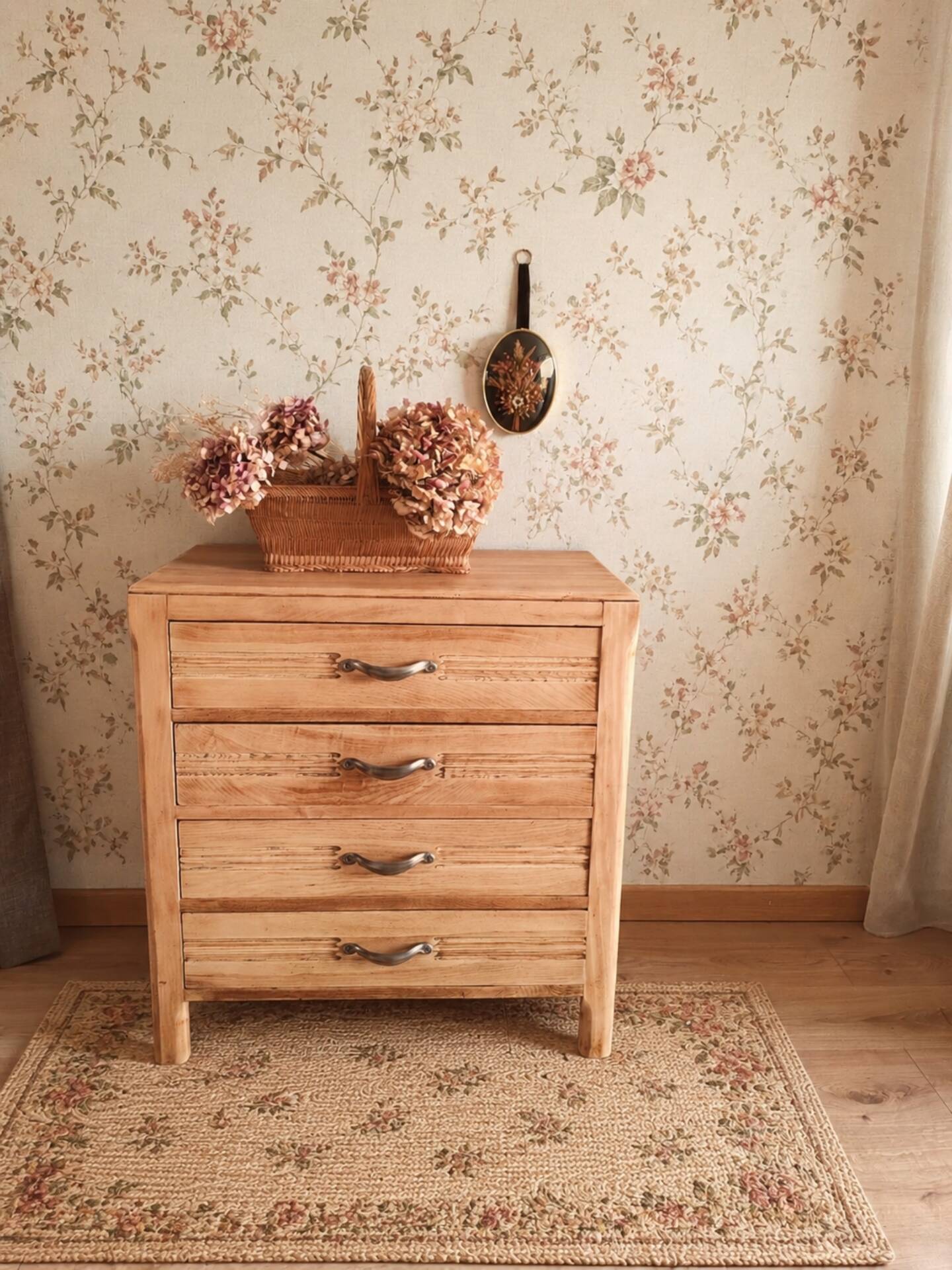 Art Deco chest of drawers