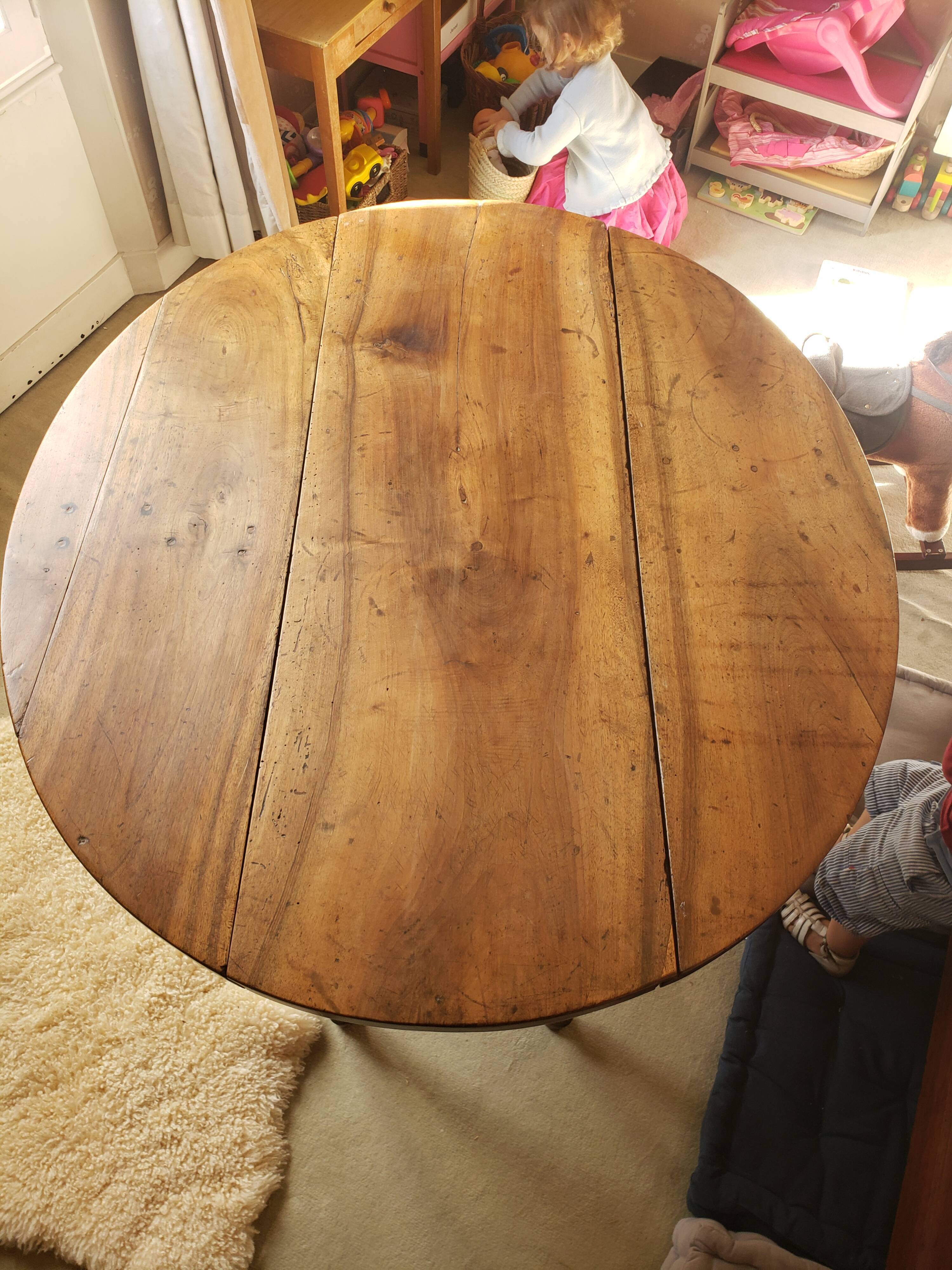 Table ancienne pliante en bois