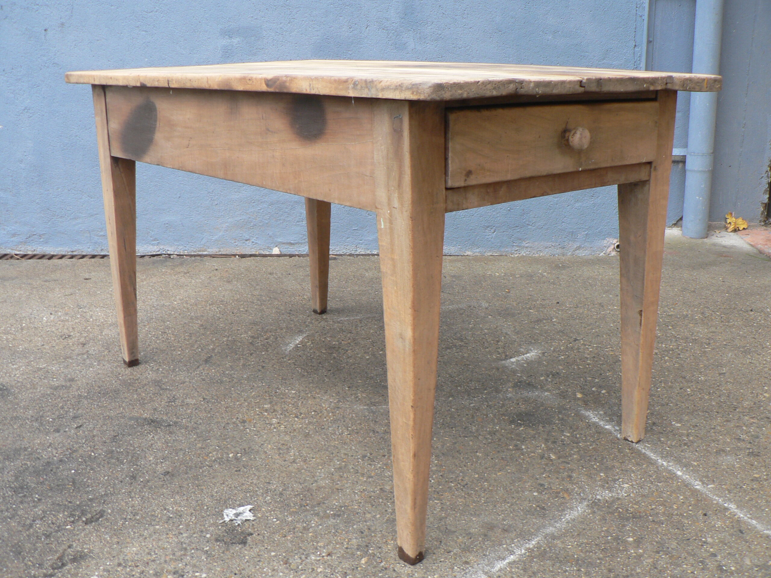 Farm drawer table