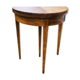 Half moon wallet table