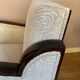 Fauteuil convertible art-déco en hêtre teinté et tissu de velours de coton de couleur ivoire