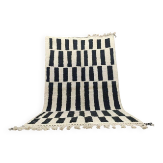 Traditional Berber rug in natural wool, size 100 x 200 cm