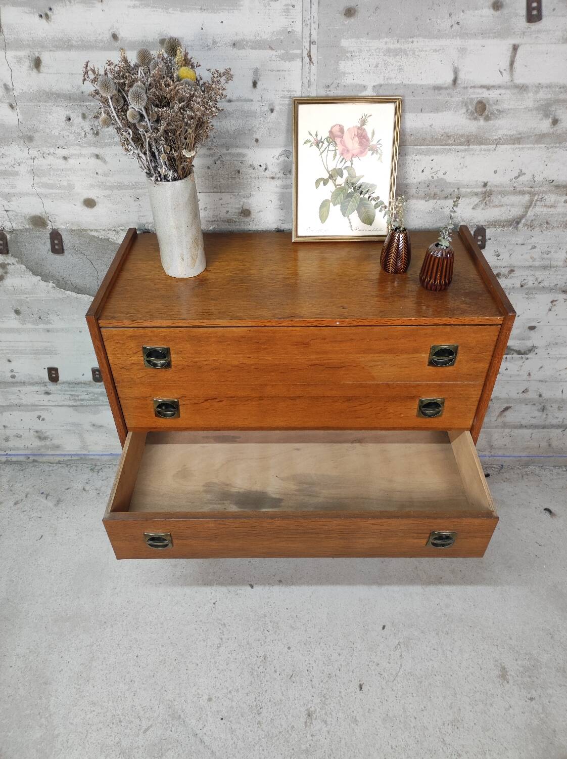 Vintage chest of drawers