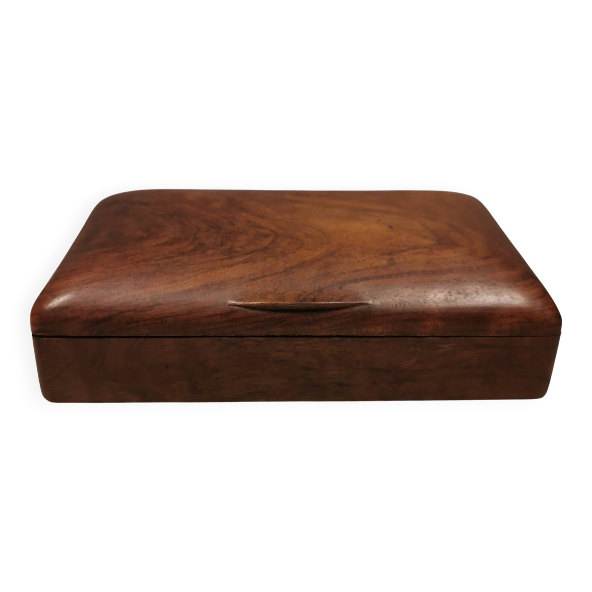 Wooden trinket box for storing jewellery, cigarettes or similar items.