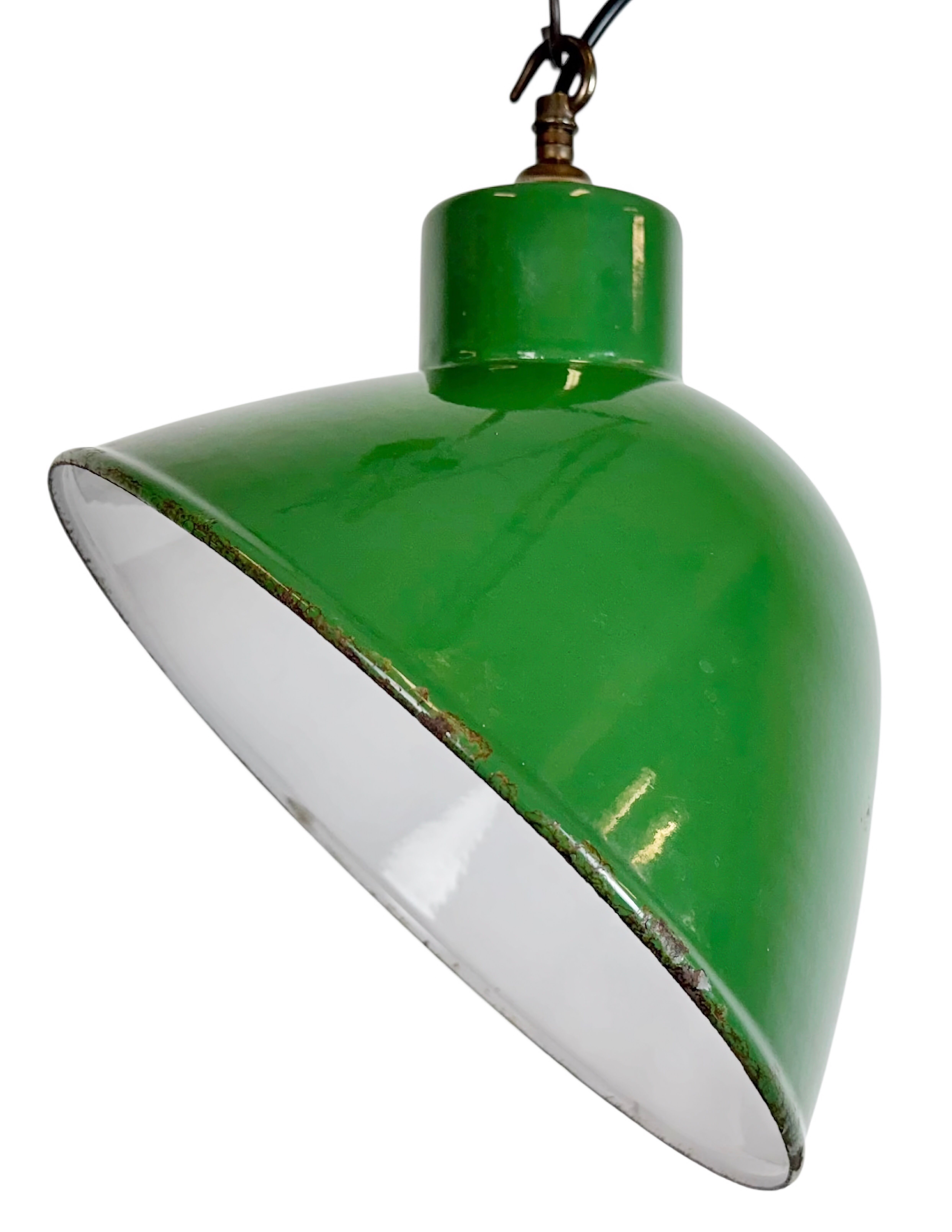 Suspension industrielle en émail vert, années 1960