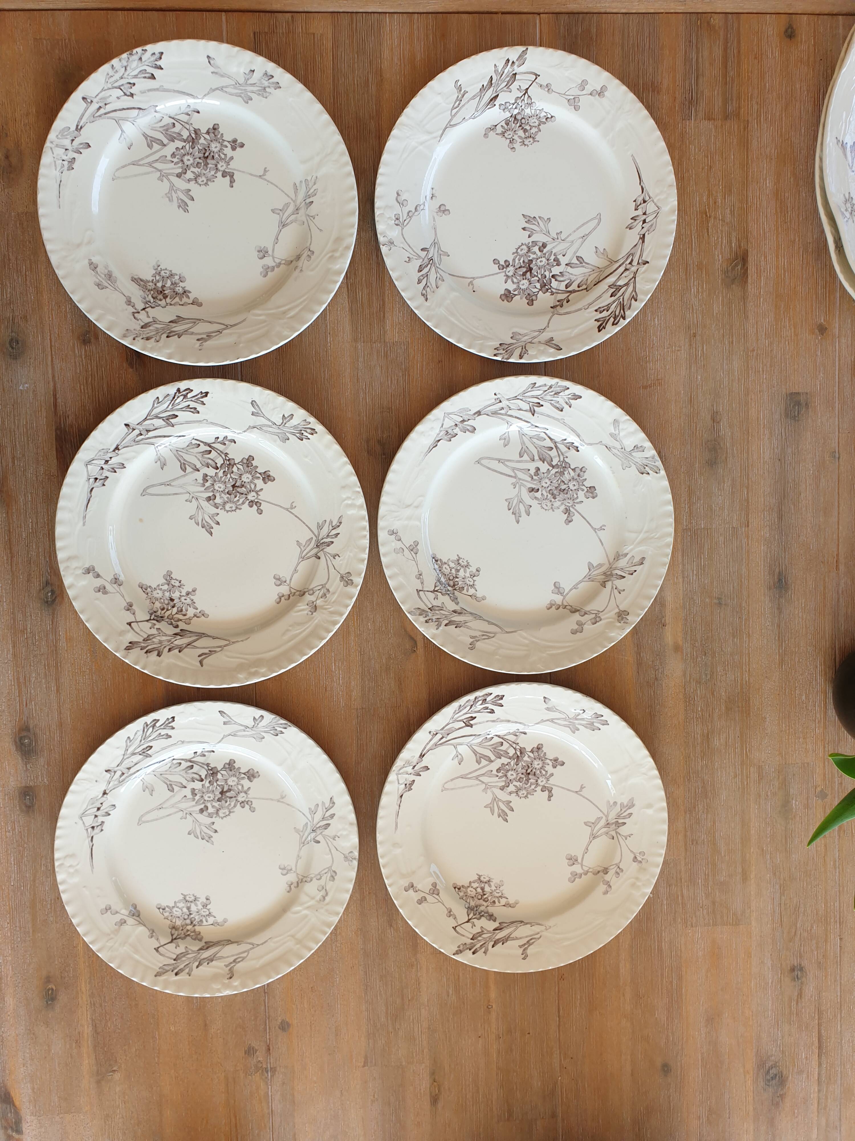 Art Nouveau creil and Montereau plates