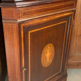 Vitrine d’angle