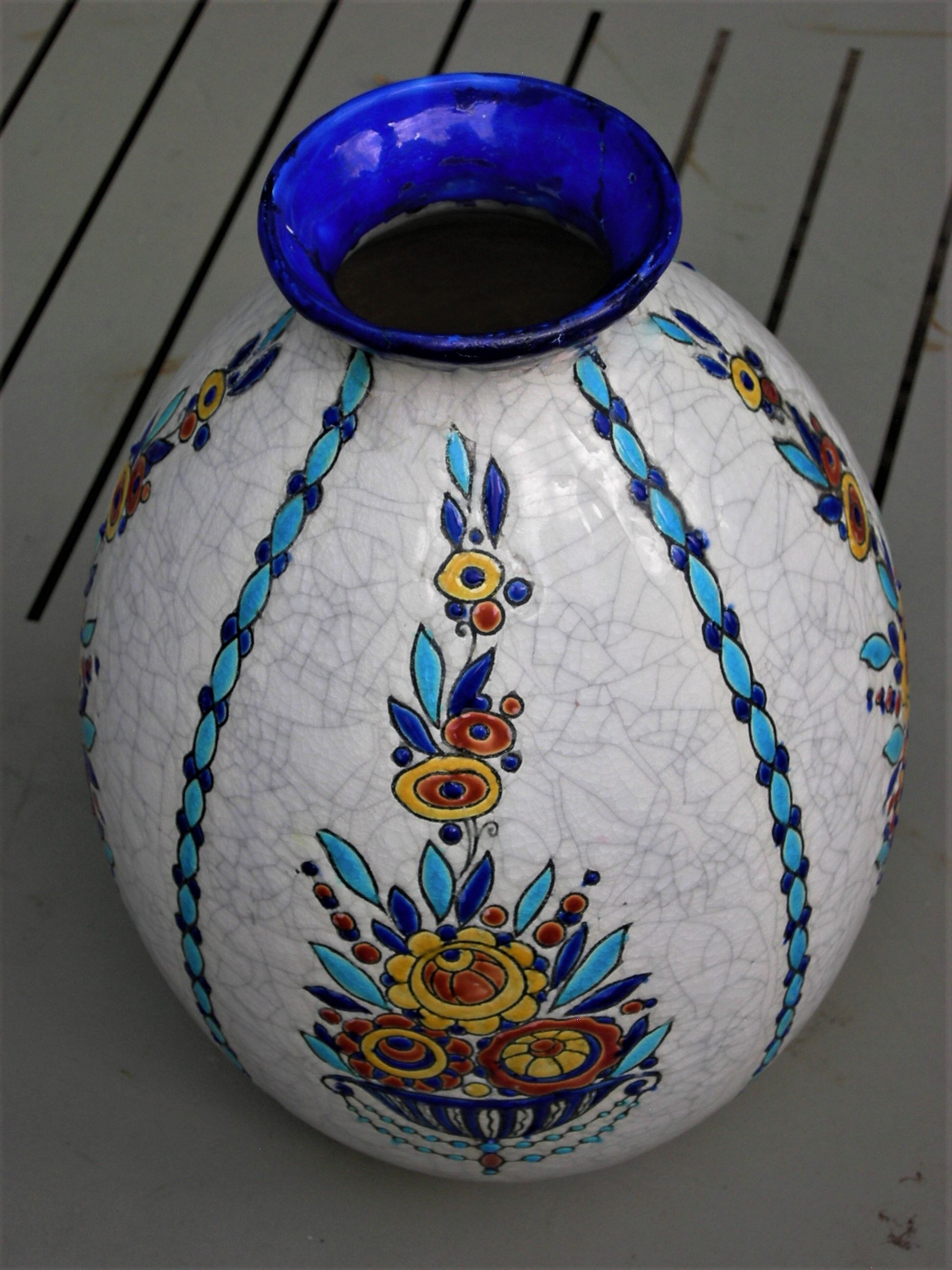 Boch La Louvière vase with a floral decoration in cracked faience