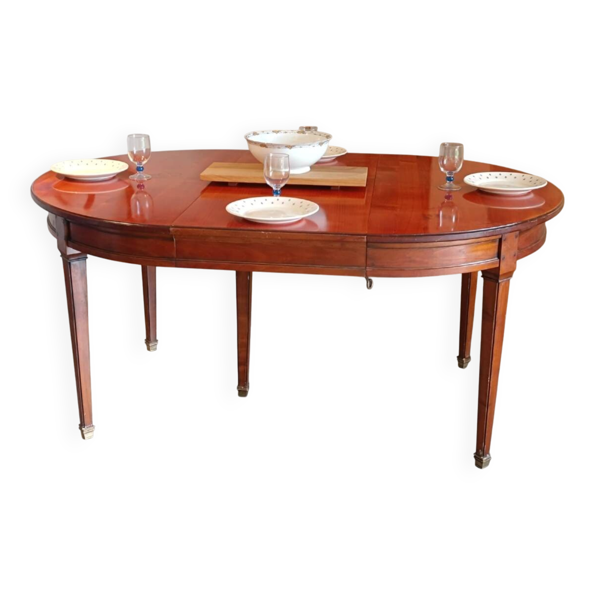 DINING TABLE IN EXOTIC WOOD IN PERFECT CONDITION