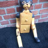 The cat puppet articulated wardrobe