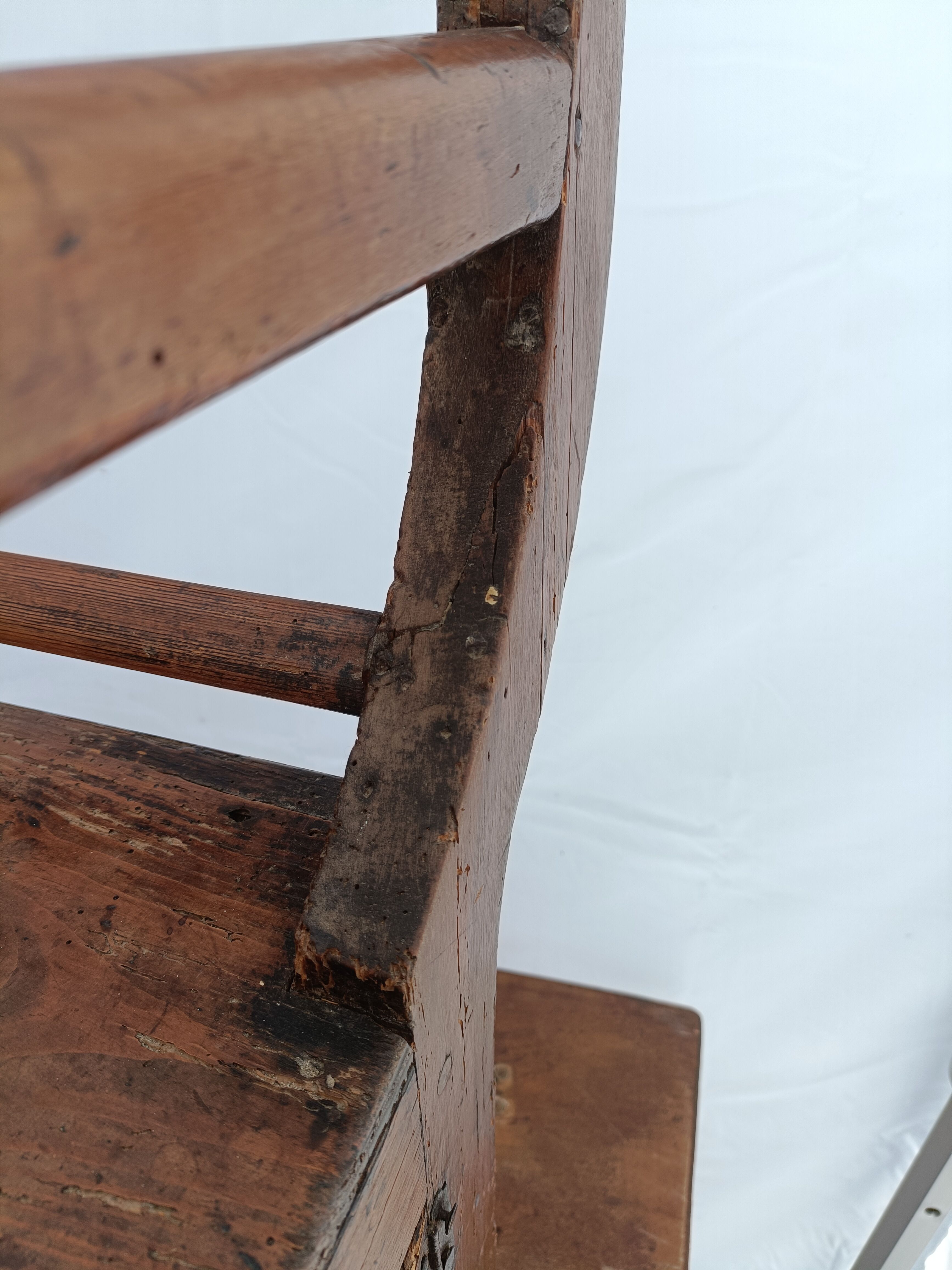 Fauteuil coffre bois rustique