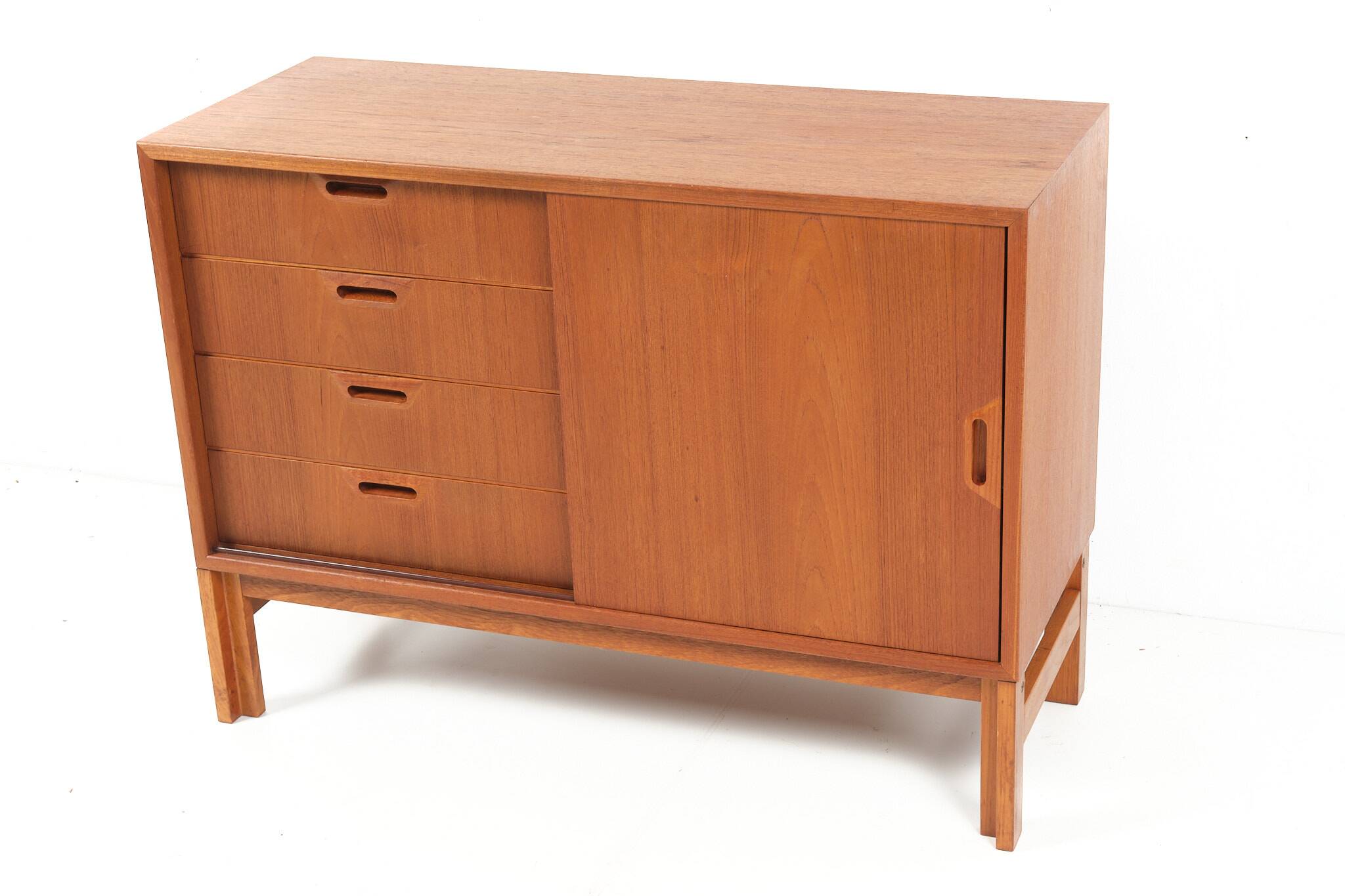 Sven Ellekaer vintage modular teak chest of drawers / sideboard