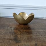 Brass flower cup