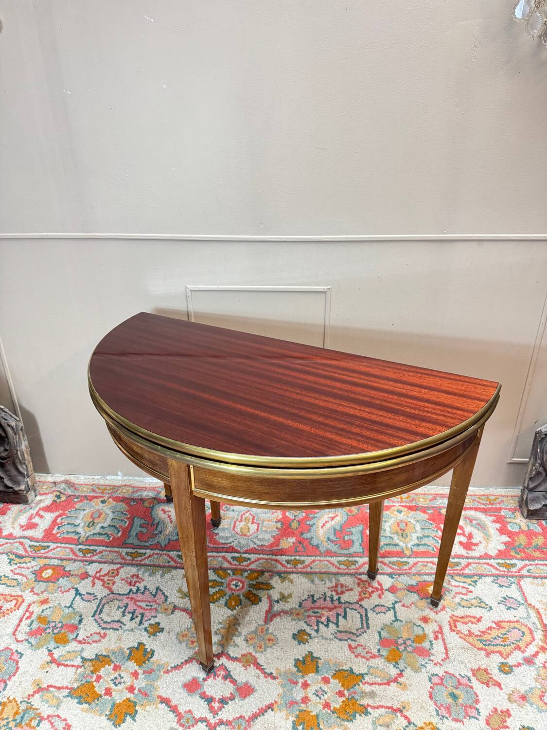 Table demi lune formant console et table de salle à manger en acajou d