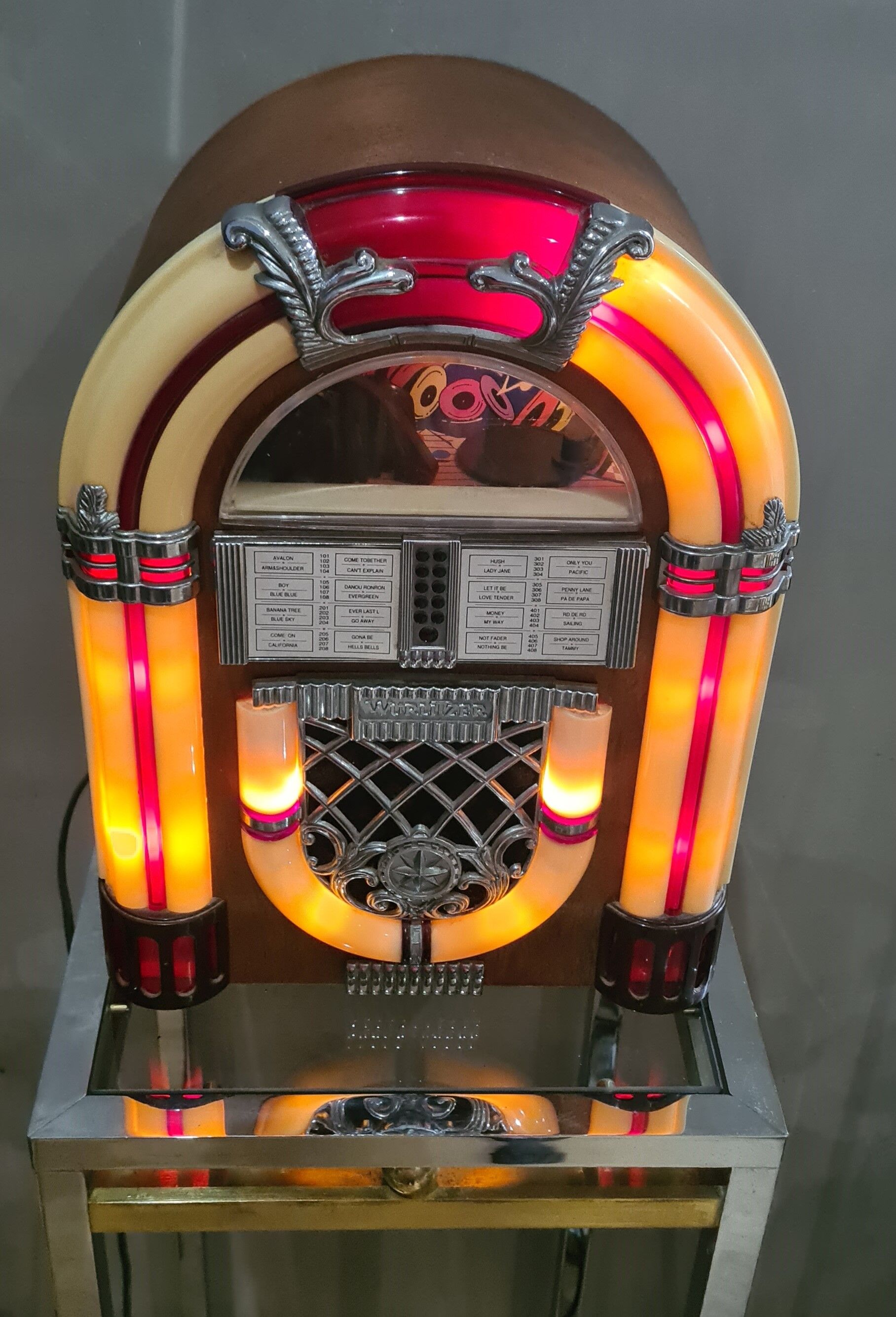 Jukebox wurlitzer cassette 1975 très deco