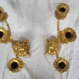 Paire de candélabres anciens en régule doré – style Louis XV – 41 cm