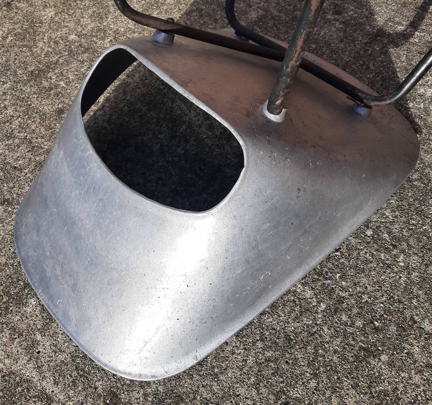 Chaise tulipe Pierre Guariche. (Edition Steiner, années 50)
