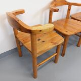 Suite de 4 fauteuils en pin des années 60 70