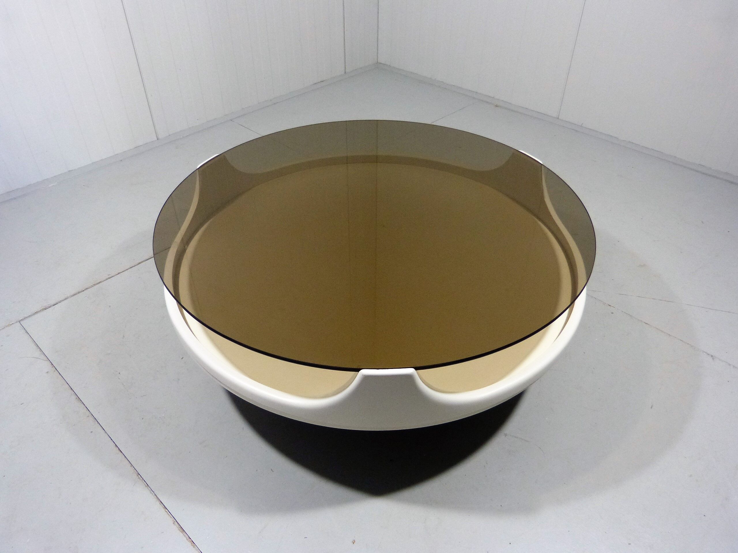 Round spce age coffee table 1960’s, Opal Möbel