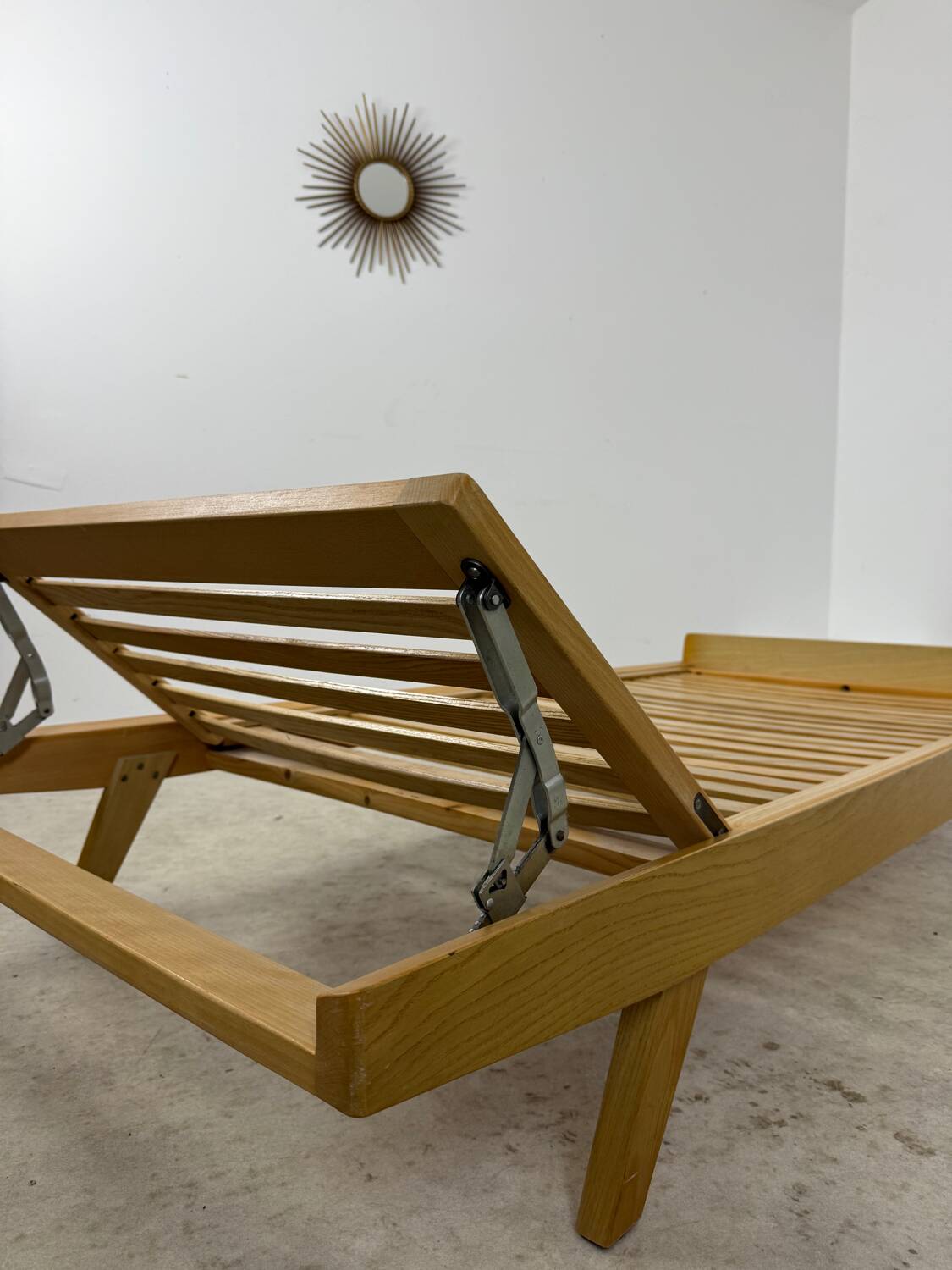 Ancienne banquette Daybed / lit réglable en bois design Holma vintage années 60