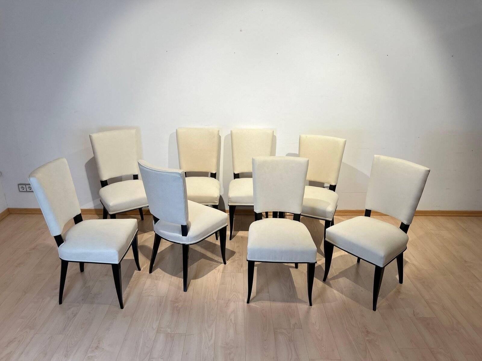 Art Deco Chairs in Black Lacquer in Cream Velour, France, 1930s, Set of 8