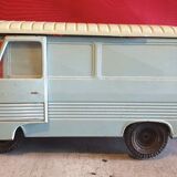 Peugeot J7 van