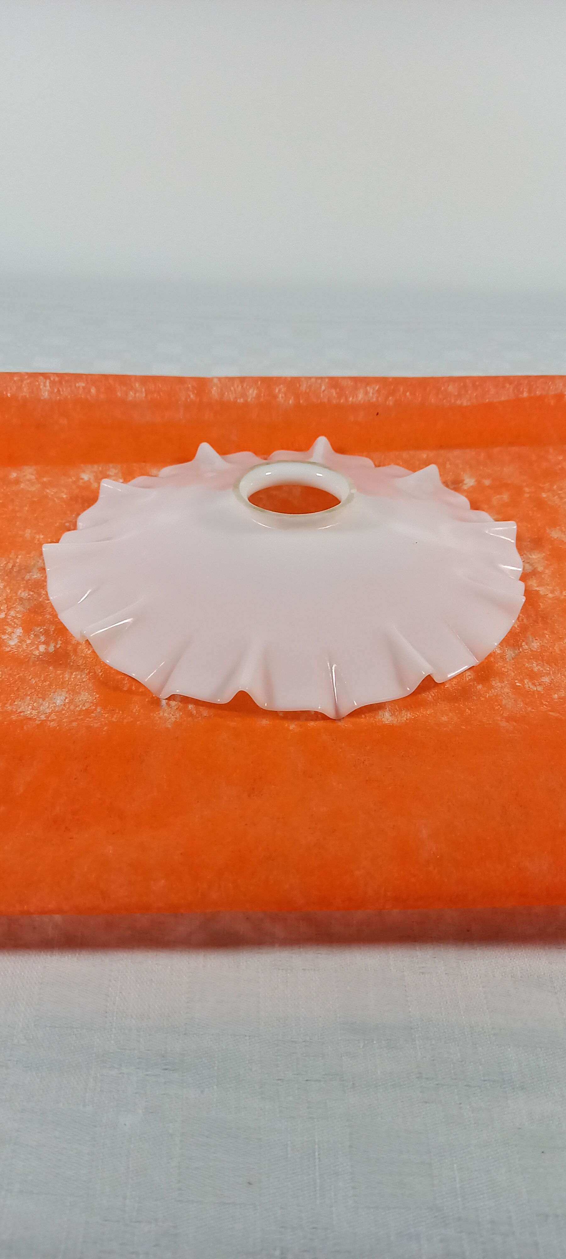 Lampshade for "retro" suspension in white glass