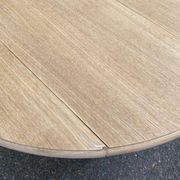 Table à manger ronde volets extensible Louis Philippe décapée en chêne brut