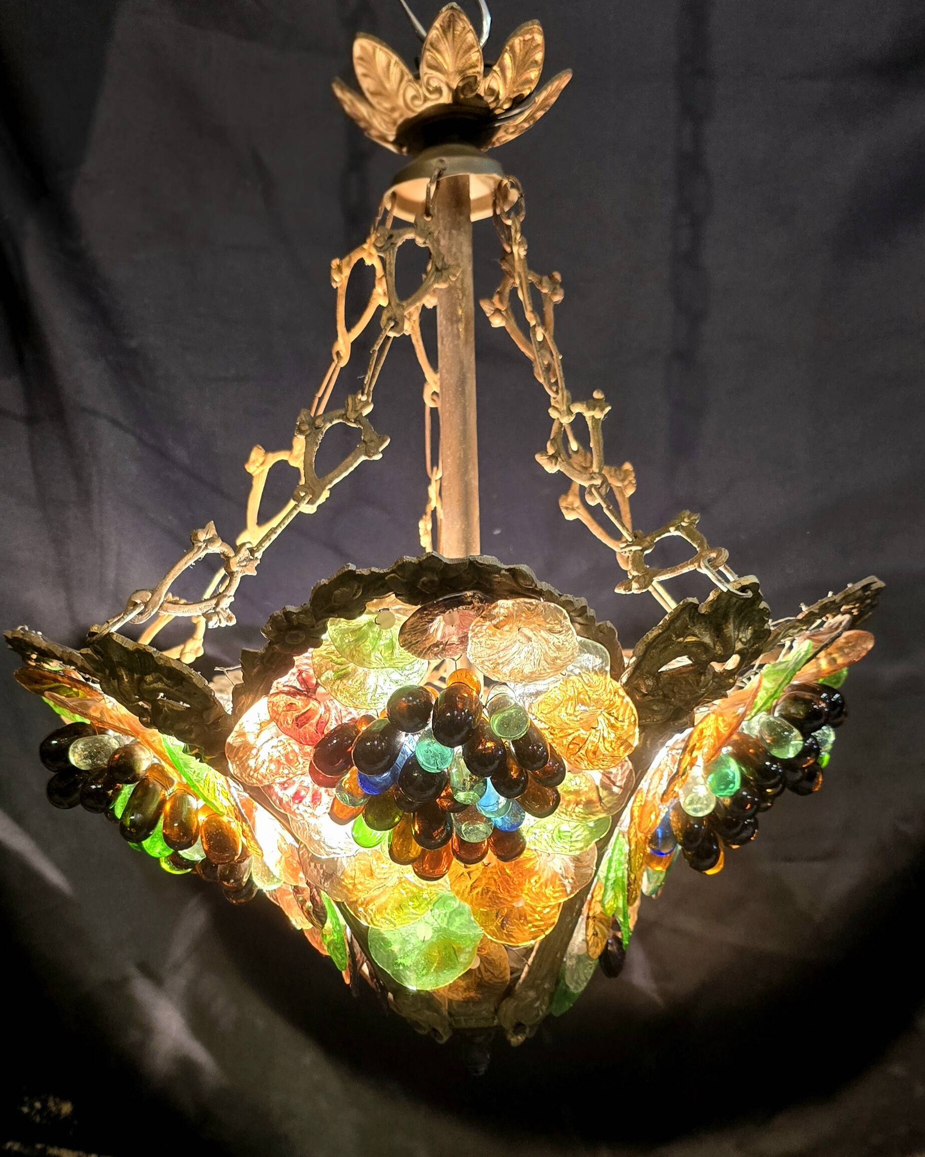 Murano chandelier in bronze and bunches of grapes
