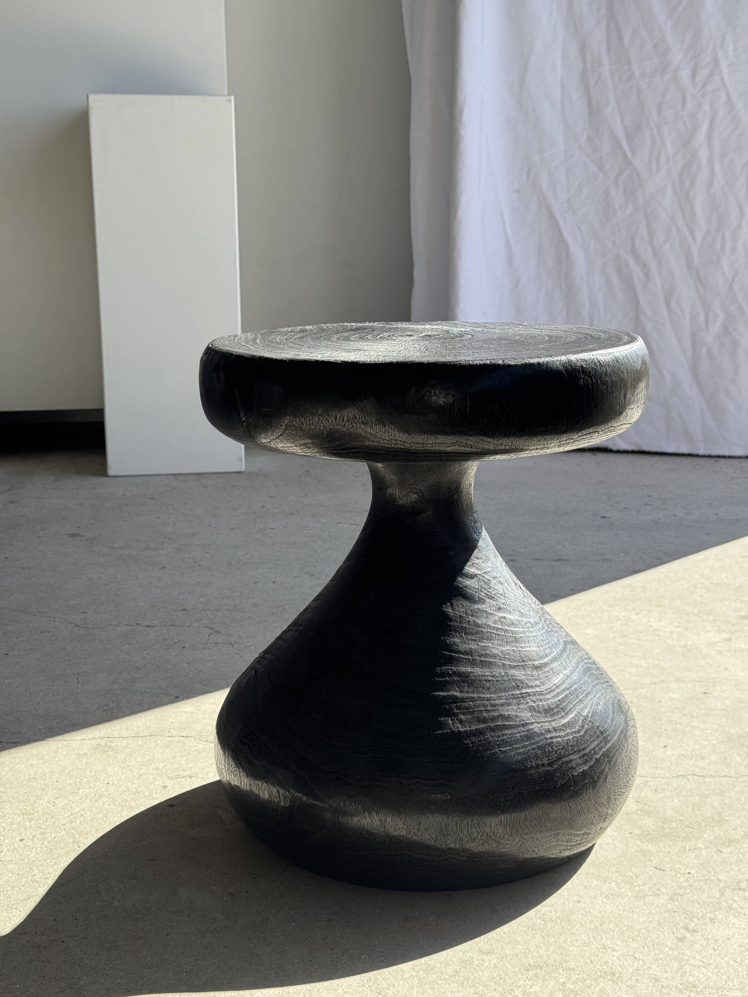 Pawn Black - Stool, side table, end table in solid mango wood.