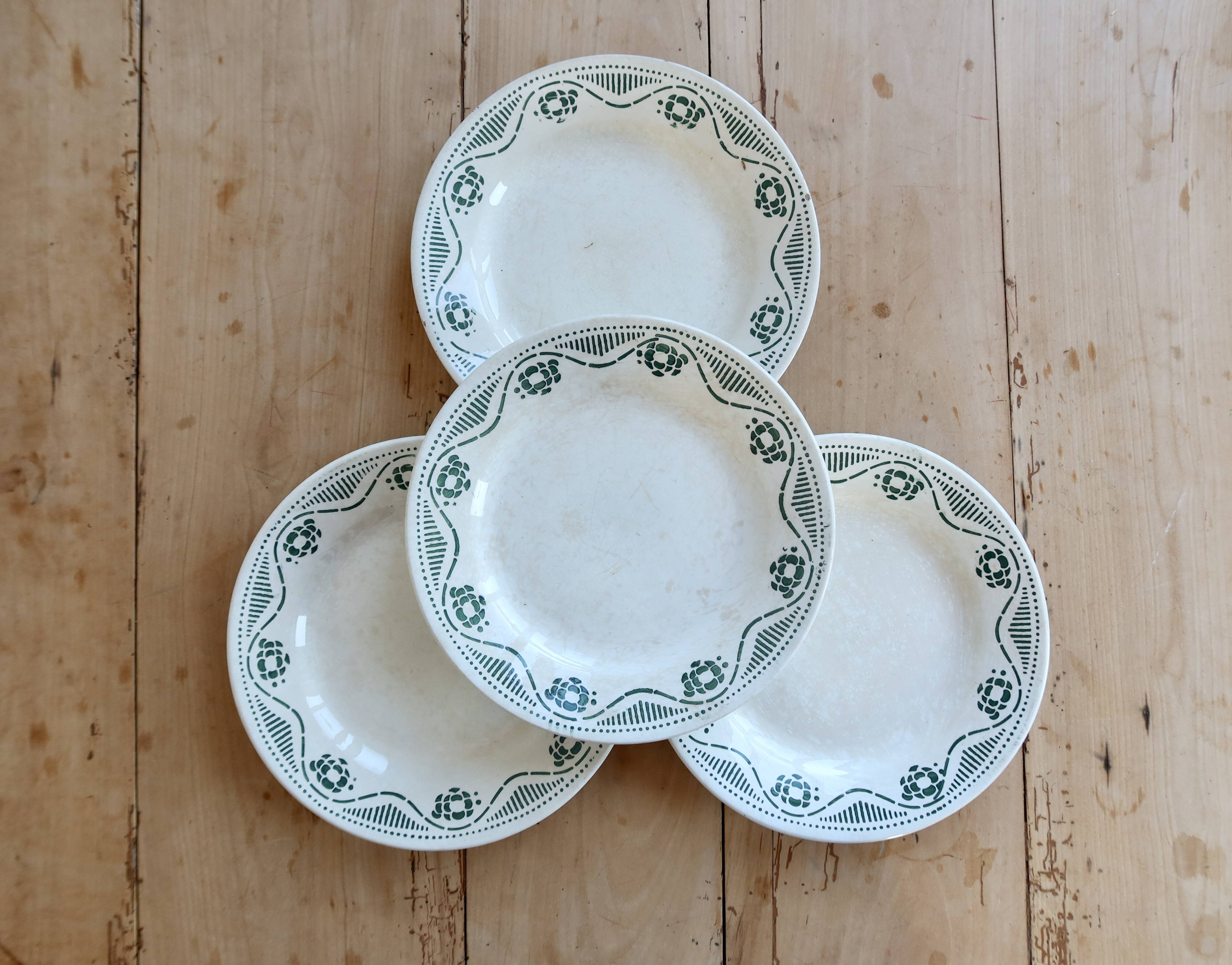 4 flat plates ironstone New Galleries Ennegé Paris - Model Ro