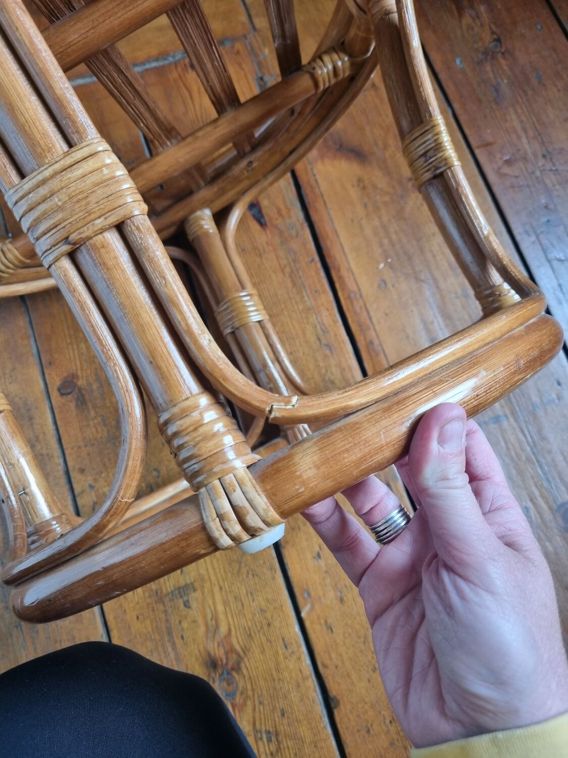 Rattan pouf