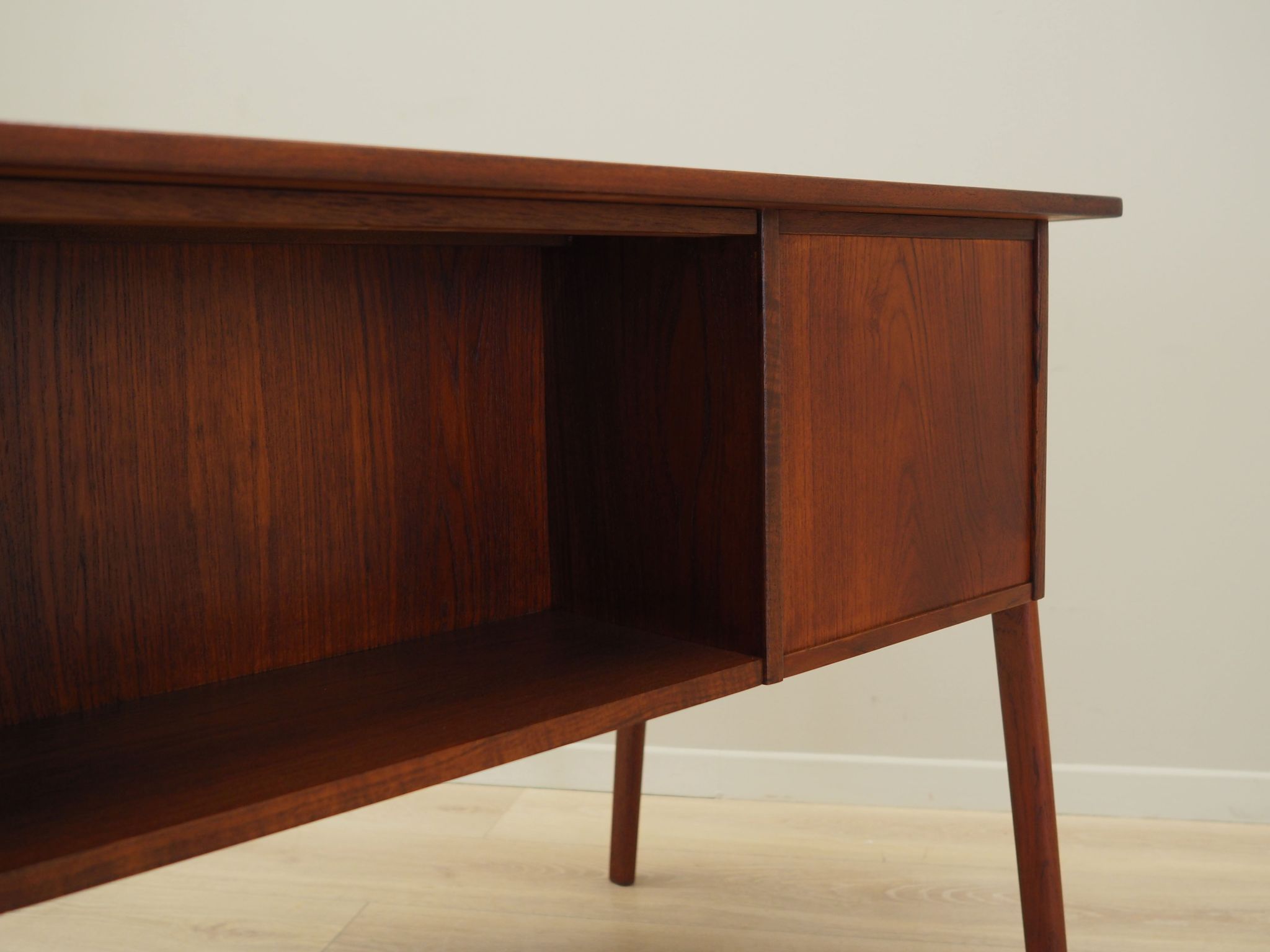 Teak desk, Danish design, 1970s, manufactured by A.P. Møbler Svenstrup