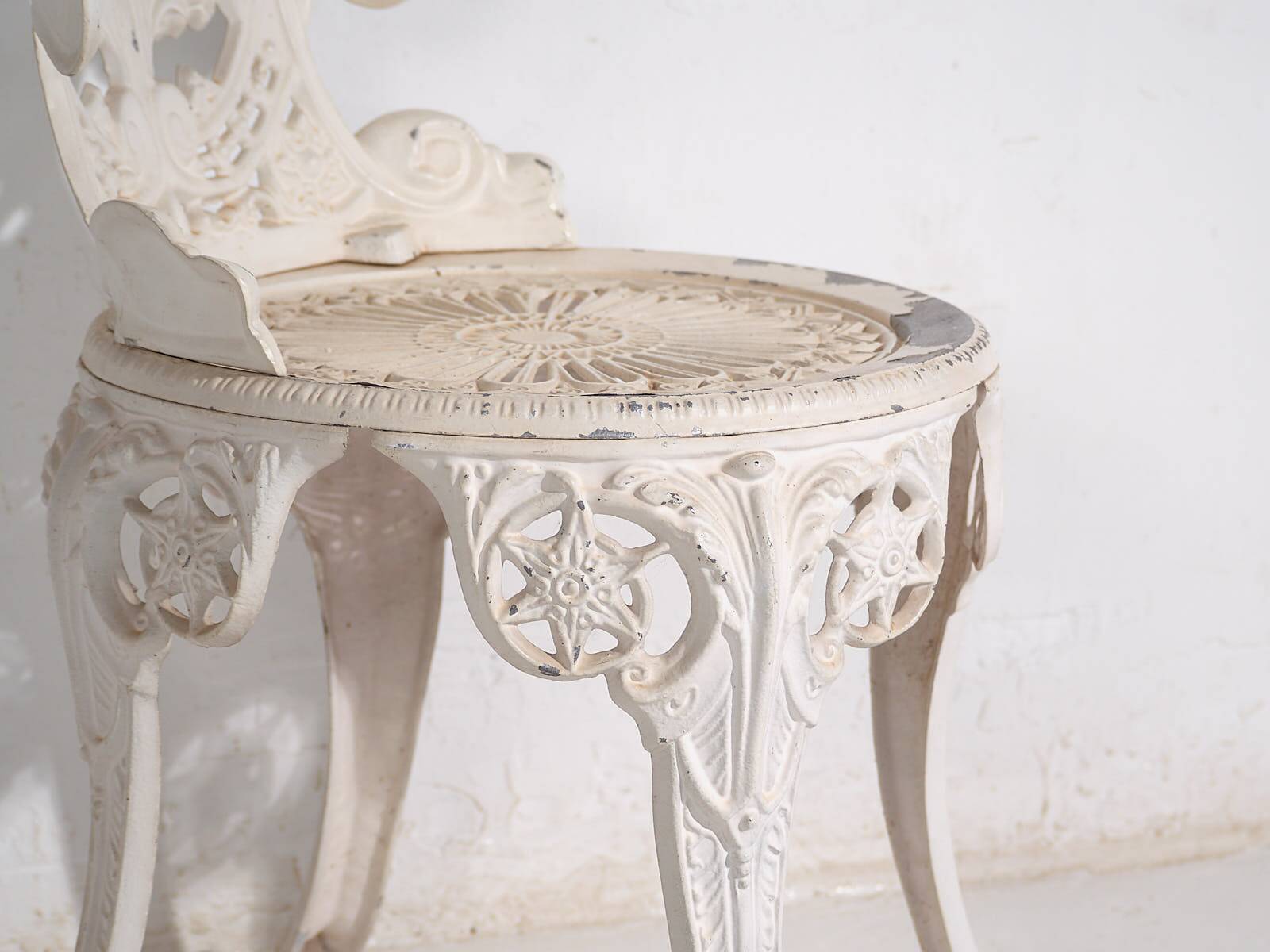 Art Nouveau garden table and chairs set (circa 1950). 5-piece set