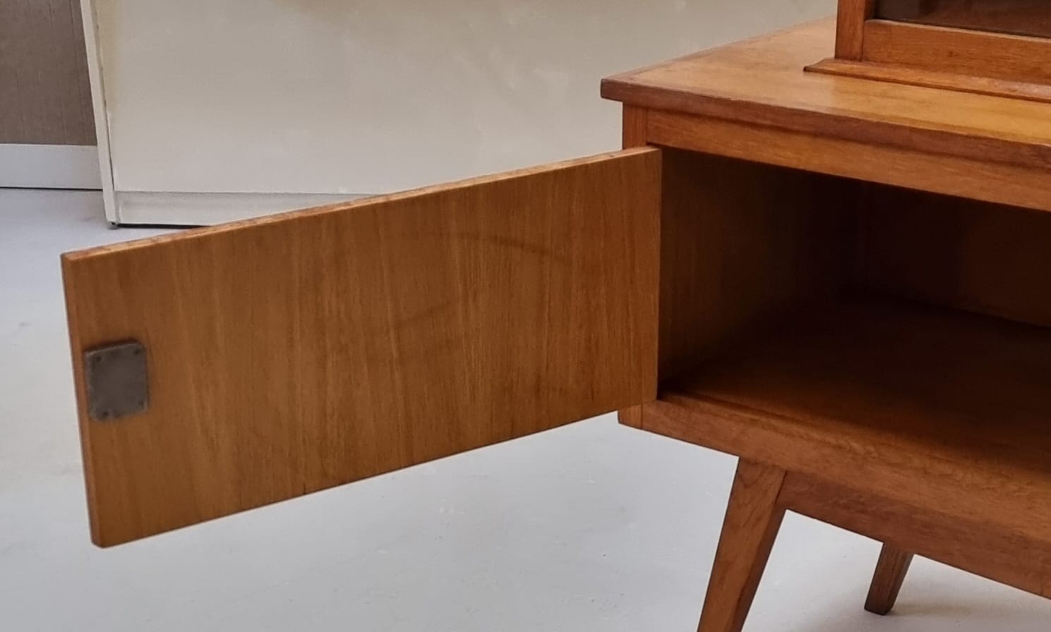 Vitrine du milieu du siècle