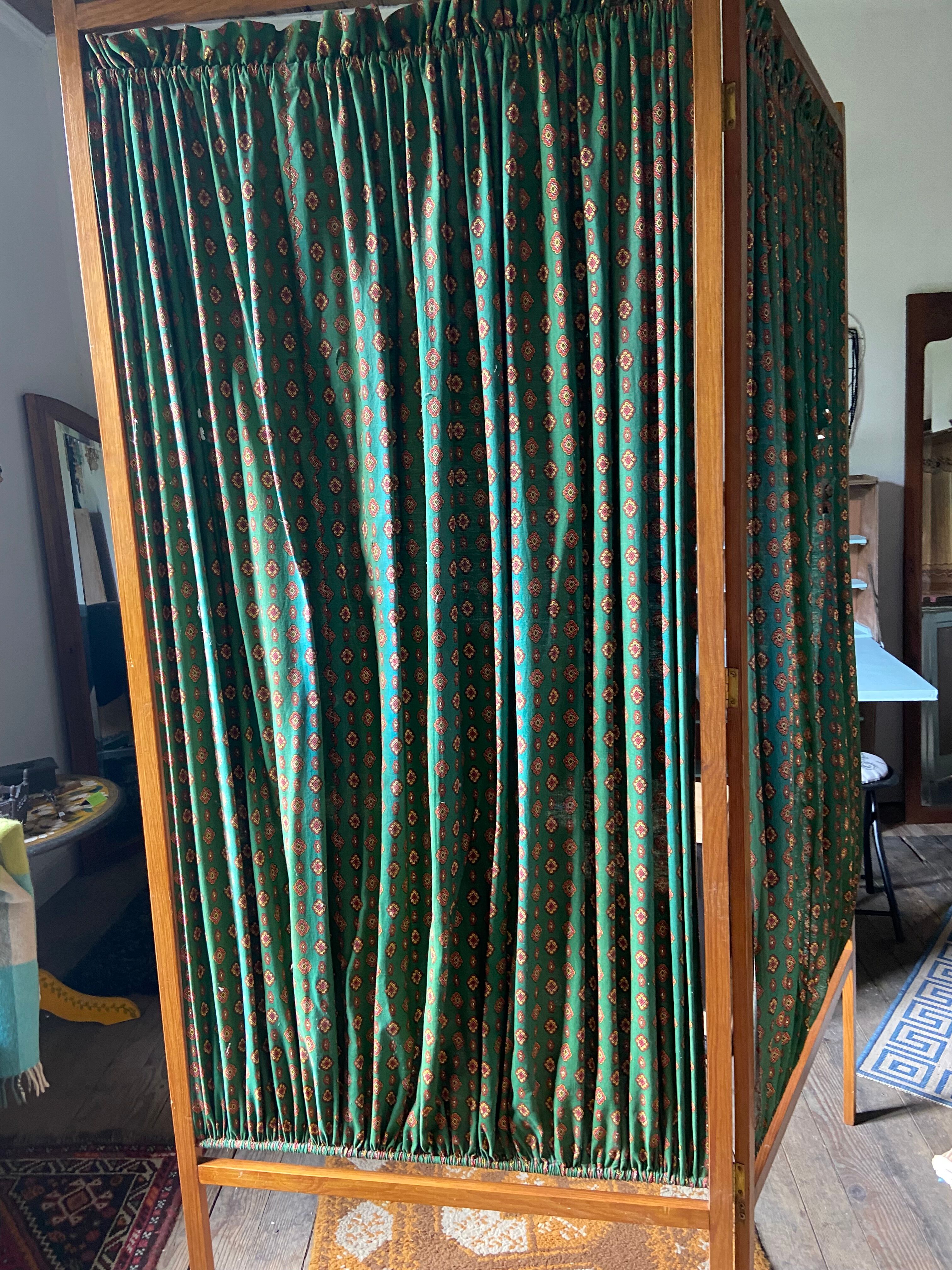 Screen two panels