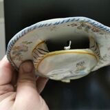 Bouquetière d'applique faïence malicorne pbx pouplard béatrix hat bigoudène